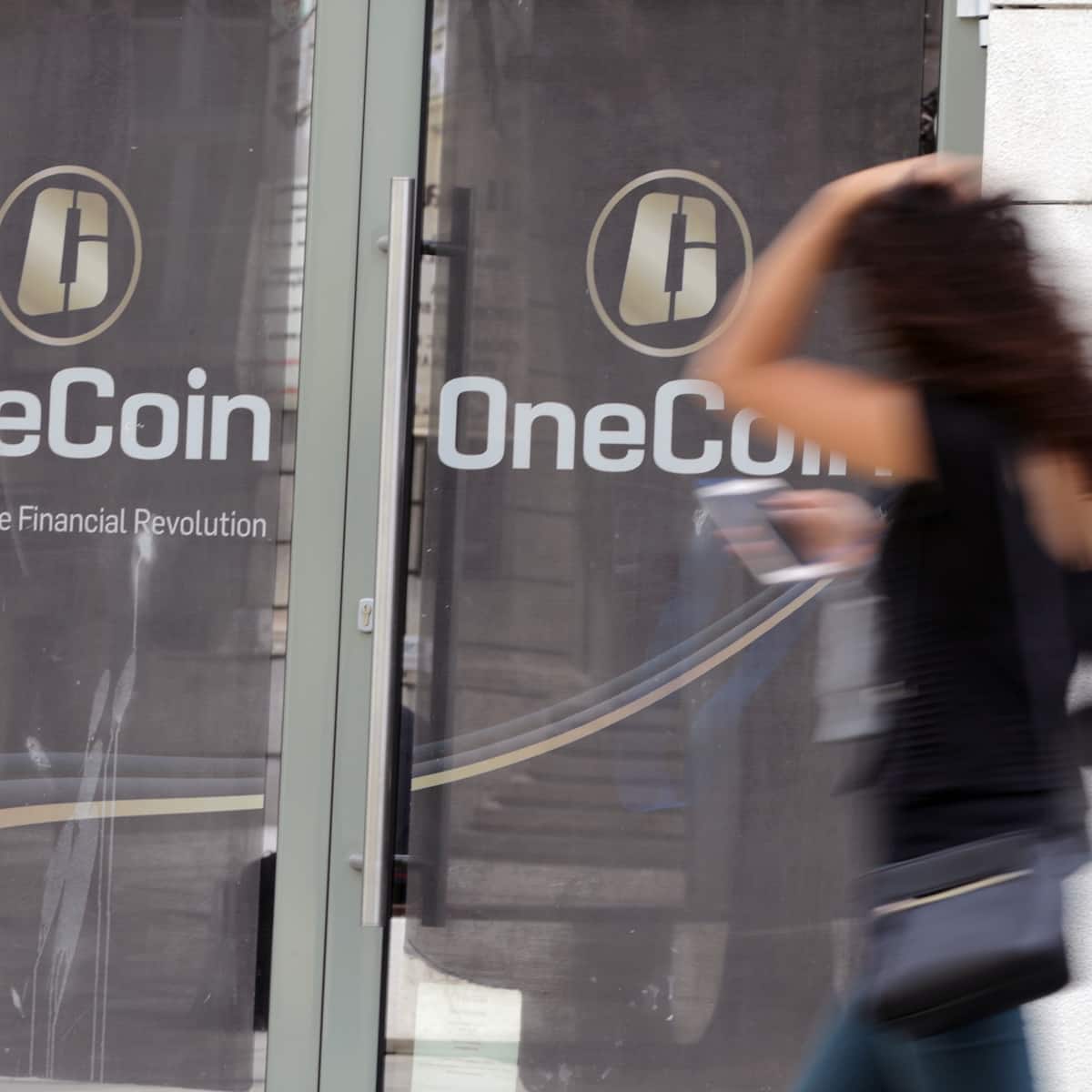 Anklage gegen mutmassliche Onecoin-Betrügerin erhoben | cash