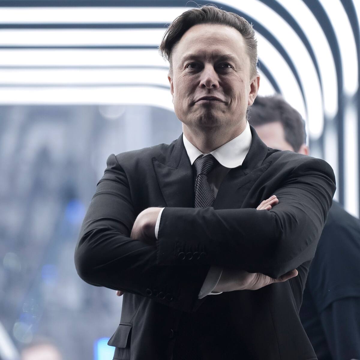 Elon Musk erste Person mit über 700 Milliarden Dollar Vermögen | cash