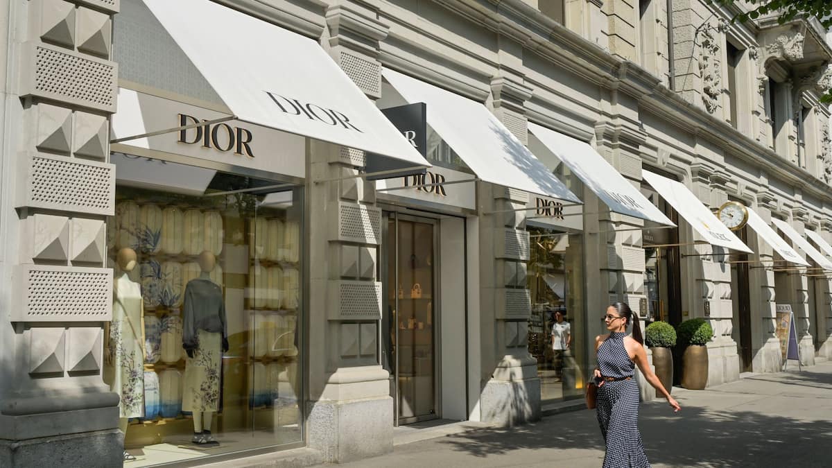 Schweizer Konsumtätigkeit nimmt im März Fahrt auf