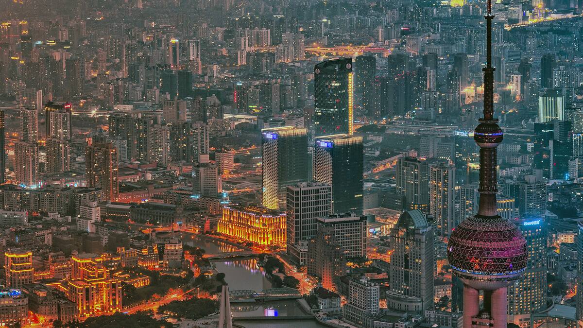 Shanghai ruft wegen Corona Bevölkerung zum Verzicht auf Reisen auf - Hohe Anzahl Toter und Infizierter in China