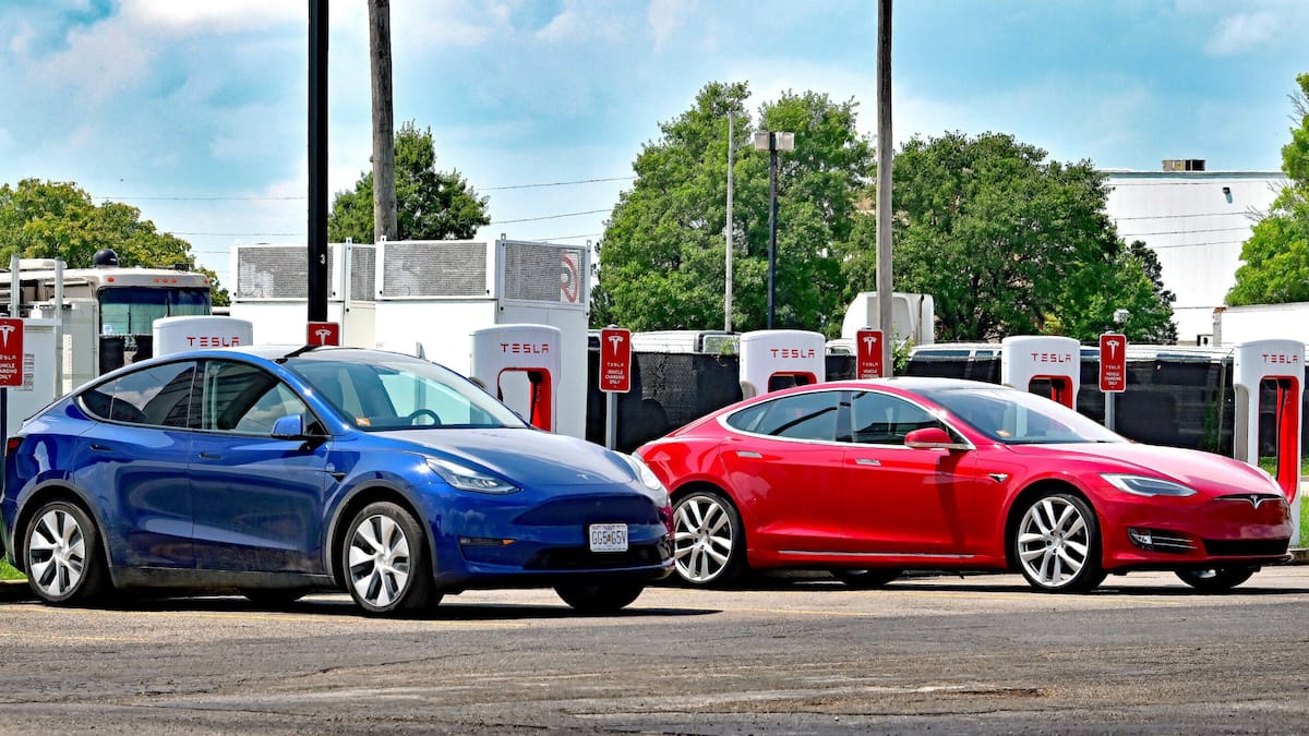 Tesla muss Preise in Europa und den USA senken - Aktienkurs fällt vorbörslich