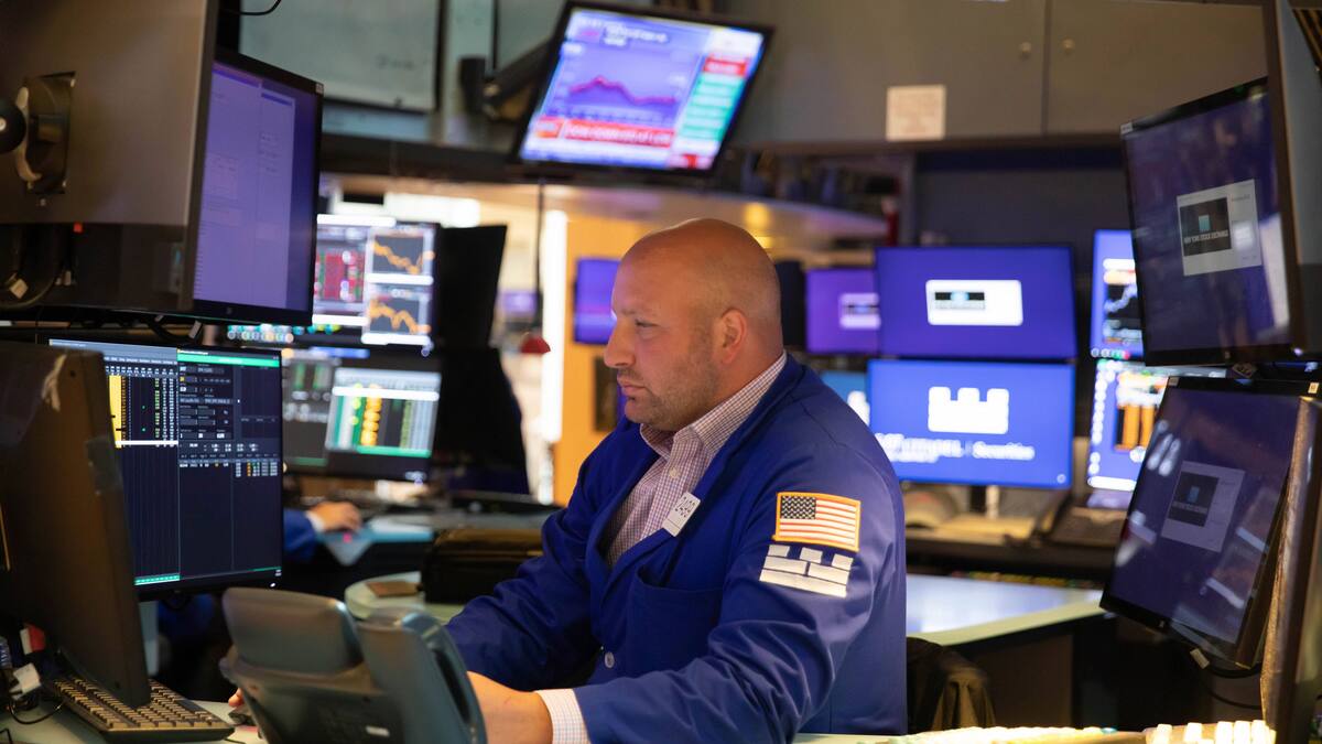 Börsen-Ticker: Erzeugerpreisdaten bremsen Erholung der Wall Street - SMI wieder im Minus - Luxusgüter-Aktien gefragt - CS-Aktie bleibt wegen Problemen mit US-Steuerbehörde unter Druck