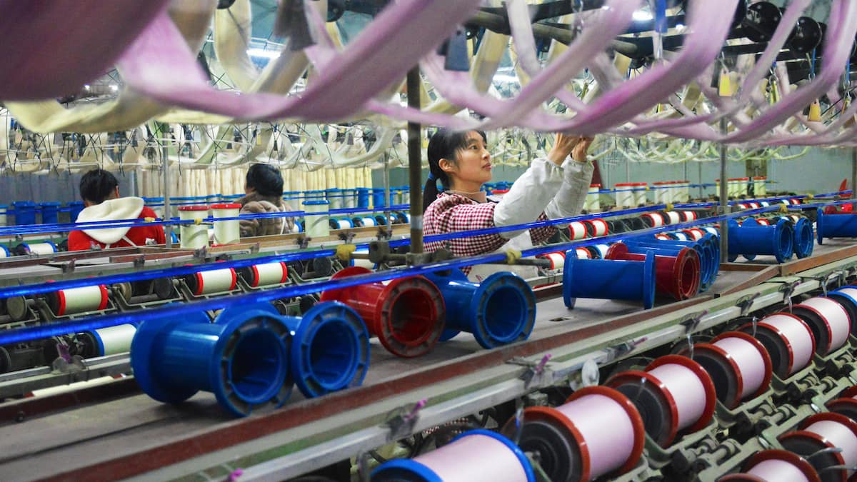 China's retail sales rise only 0.4% in August, industrial output beats expectations