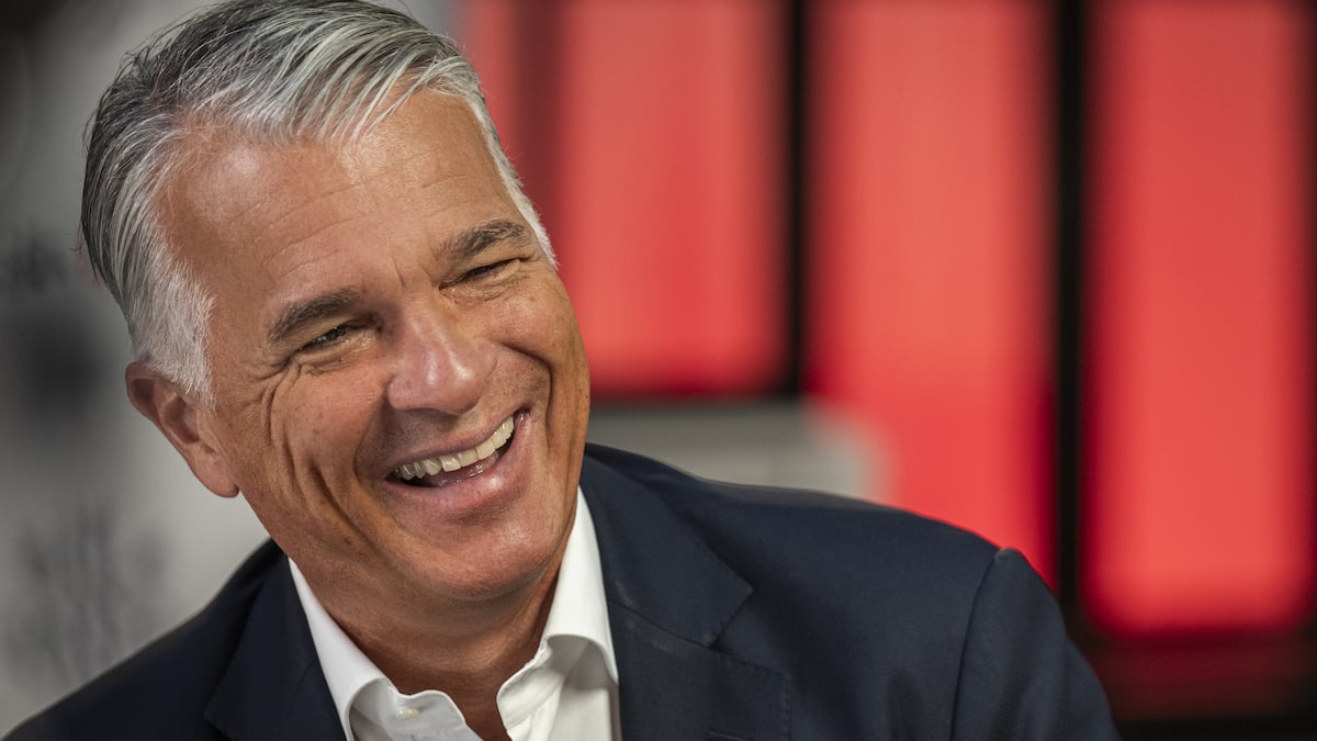 UBS v drugem četrtletju 2025 podvojila dobiček