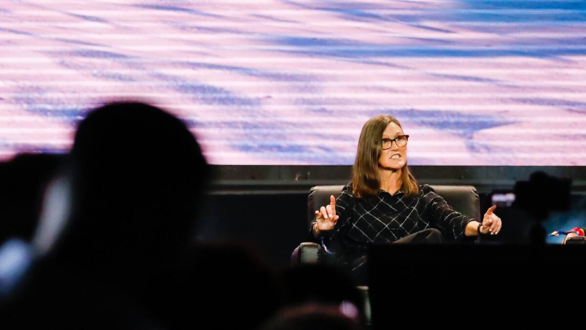 Trotz FTX-Krise: Cathie Wood macht weiter Millionen-Kryptowetten