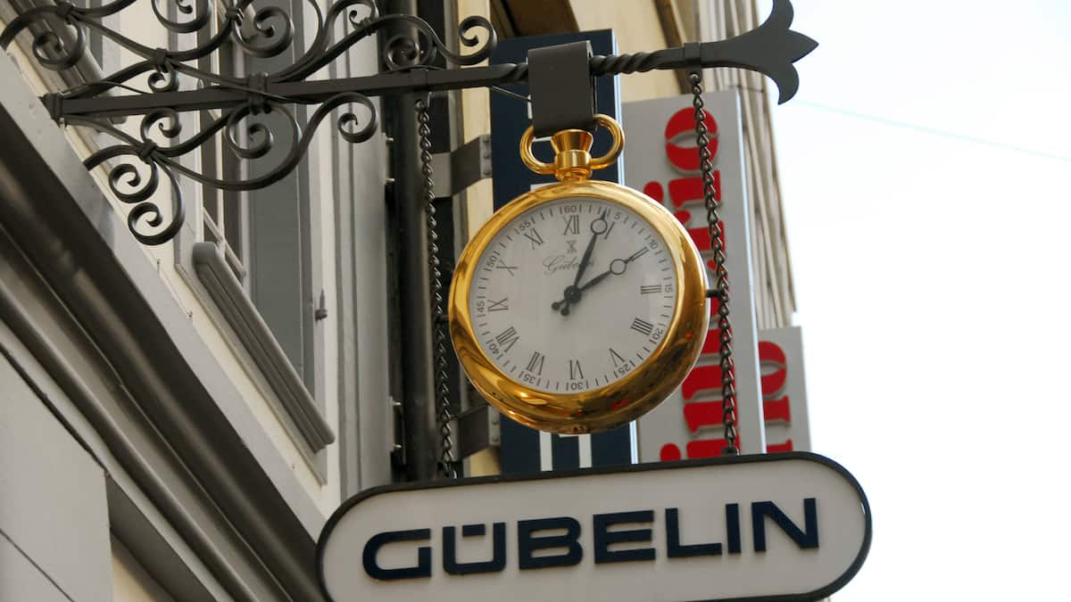 Dienstleistungsumsätze legen im Oktober erneut deutlich zu