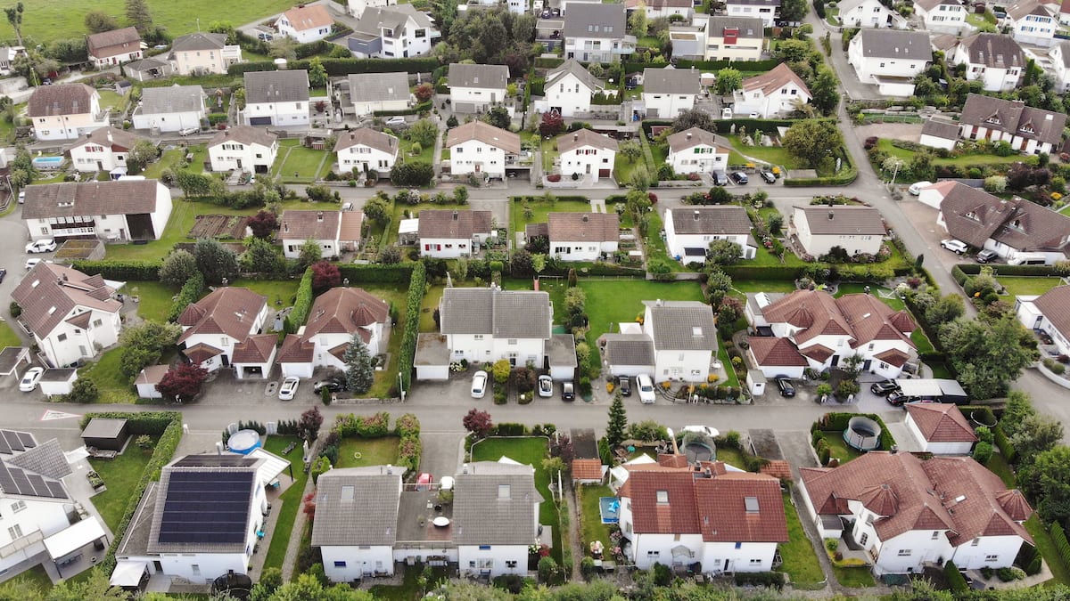 Wegfall des Eigenmietwert-Regimes belastet laut UBS-Studie Werte von Altbauten