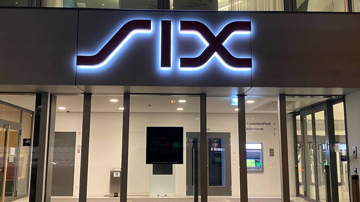 Börsen-Live-Ticker: SMI schliesst im Minus - Bau-Werte gesucht - Givaudan sacken ab - Roche-Aktie tiefer - Dollar nach US-Zinsentscheid schwächer - Ölpreise niedriger