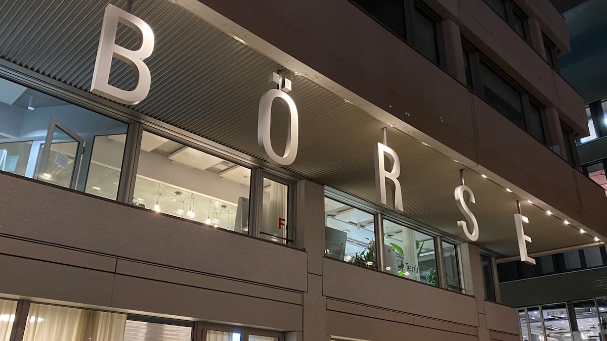 Börsen-Ticker: Schweizer Aktienmarkt vor tieferem Start - Trumps Grönland-Vorstoss schürt Handelsängste - Anleger langen bei Gold und Schweizer Franken zu