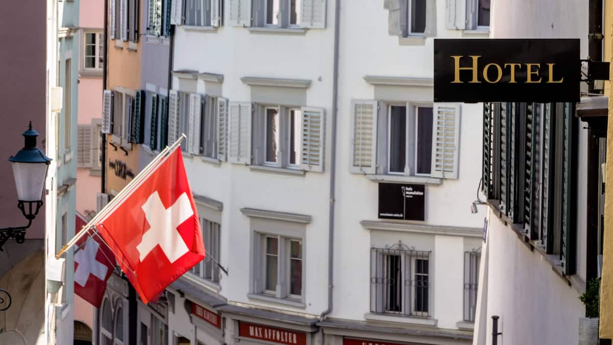 Schweizer Hotellerie verzeichnet auch im April mehr Übernachtungen