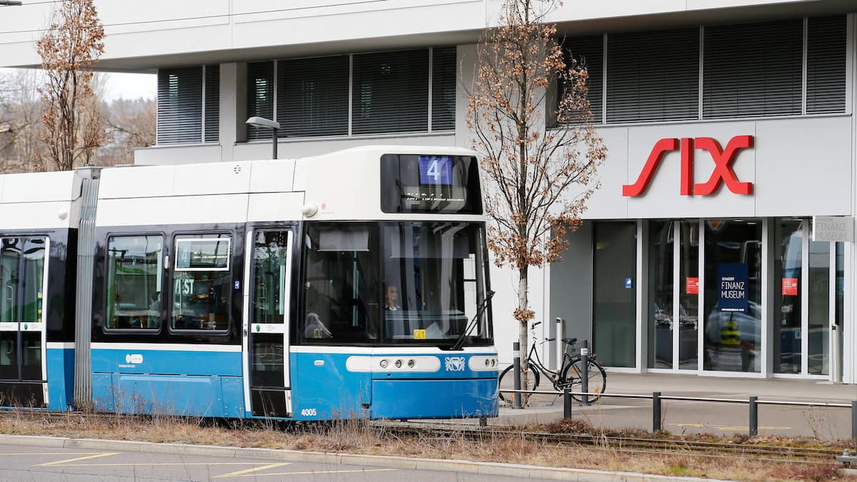 Börsen-Ticker: SMI mit Verlusten gesehen - Geberit als einziger SMI-Titel im Plus - Alcon nach Ergebnissen tiefer
