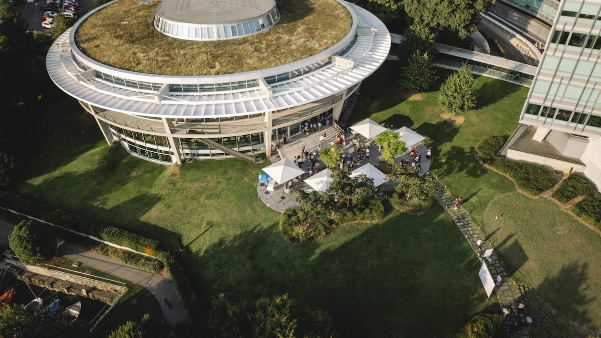 Anleger verfolgen in der neuen Börsenwoche den KI-Hype und die Geschäftsberichte von Nestlé, Zurich, Sika und Amrize