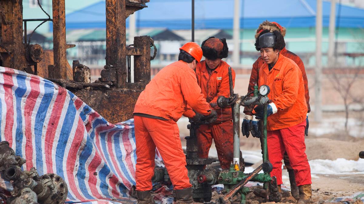 Opec+-Staaten erwägen offenbar Anhebung der Öl-Fördermengen - Ölpreise brechen ein