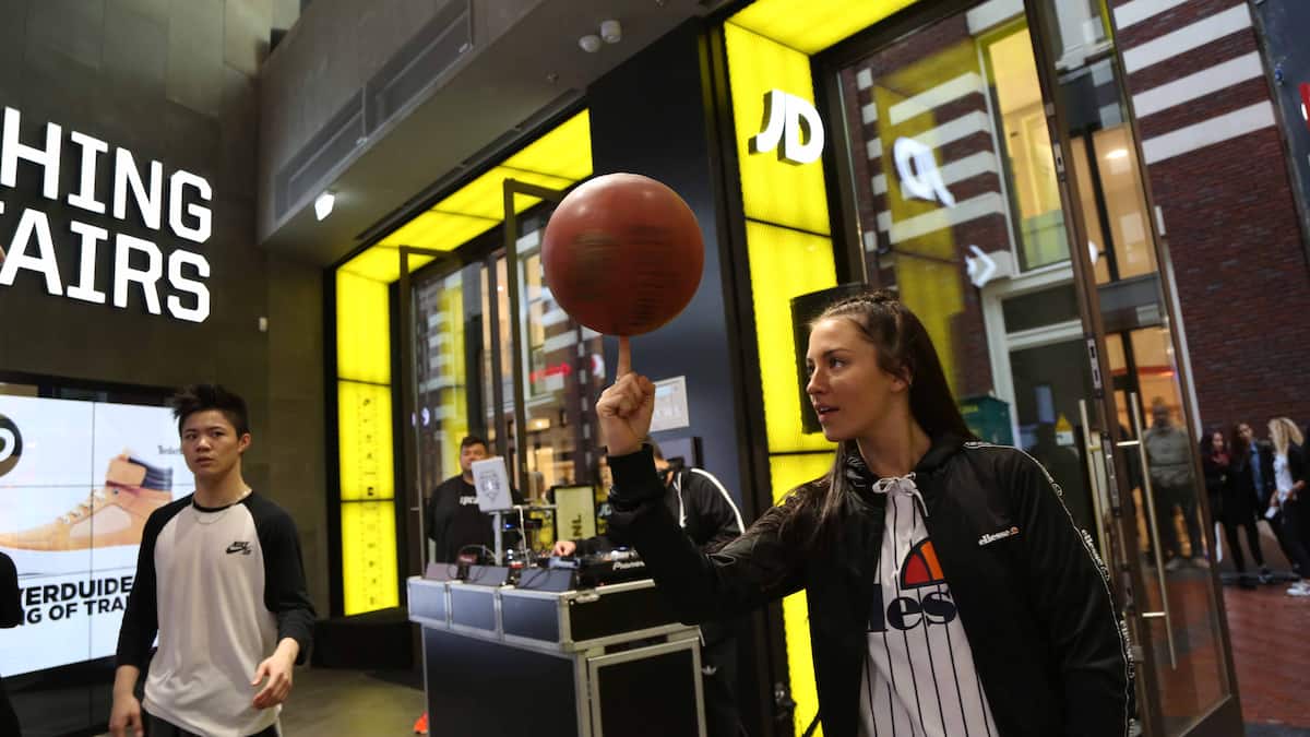 JD Sports reduce las previsiones de beneficios anuales debido a las débiles ventas en Estados Unidos