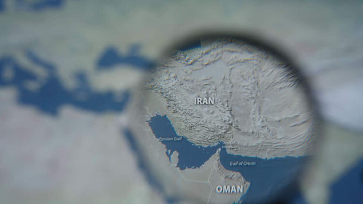 Weekend ship traffic through Strait of Hormuz falls to 20 vessels
