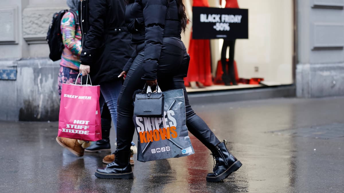 ZKB-Ökonomen heben Schweizer BIP-Prognose für 2026 an