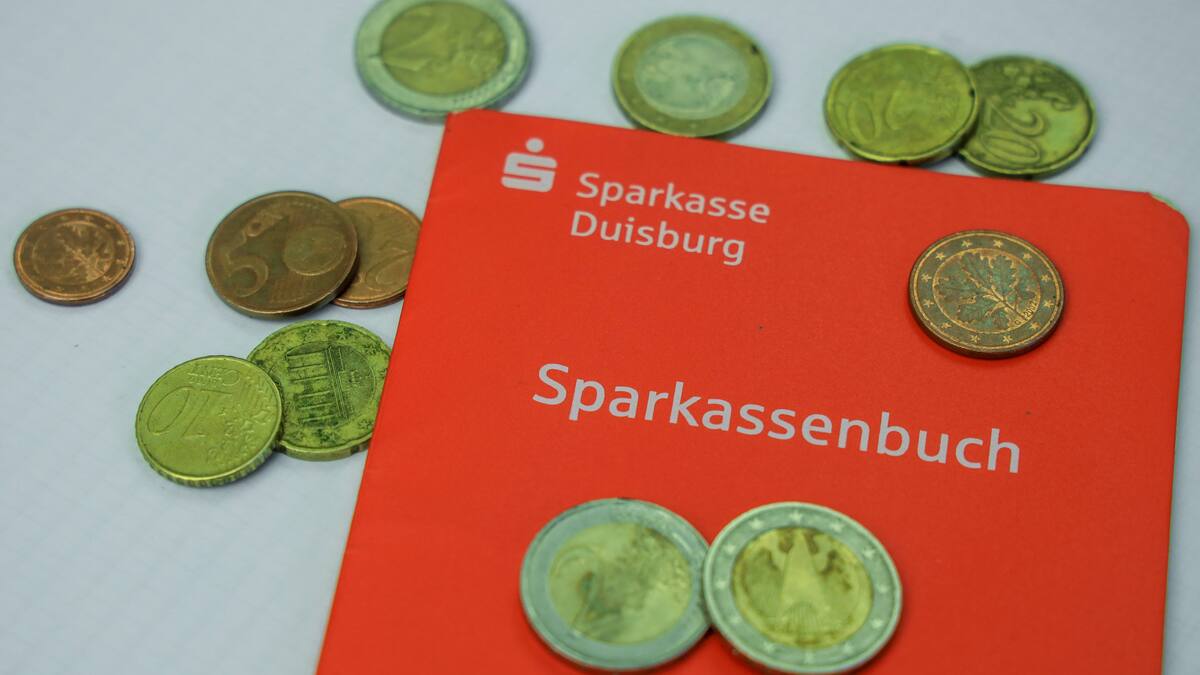 Deutsche Wirtschaft erwartet erst Mitte des Jahrzehnts normale Inflationsraten - Kritik an EZB