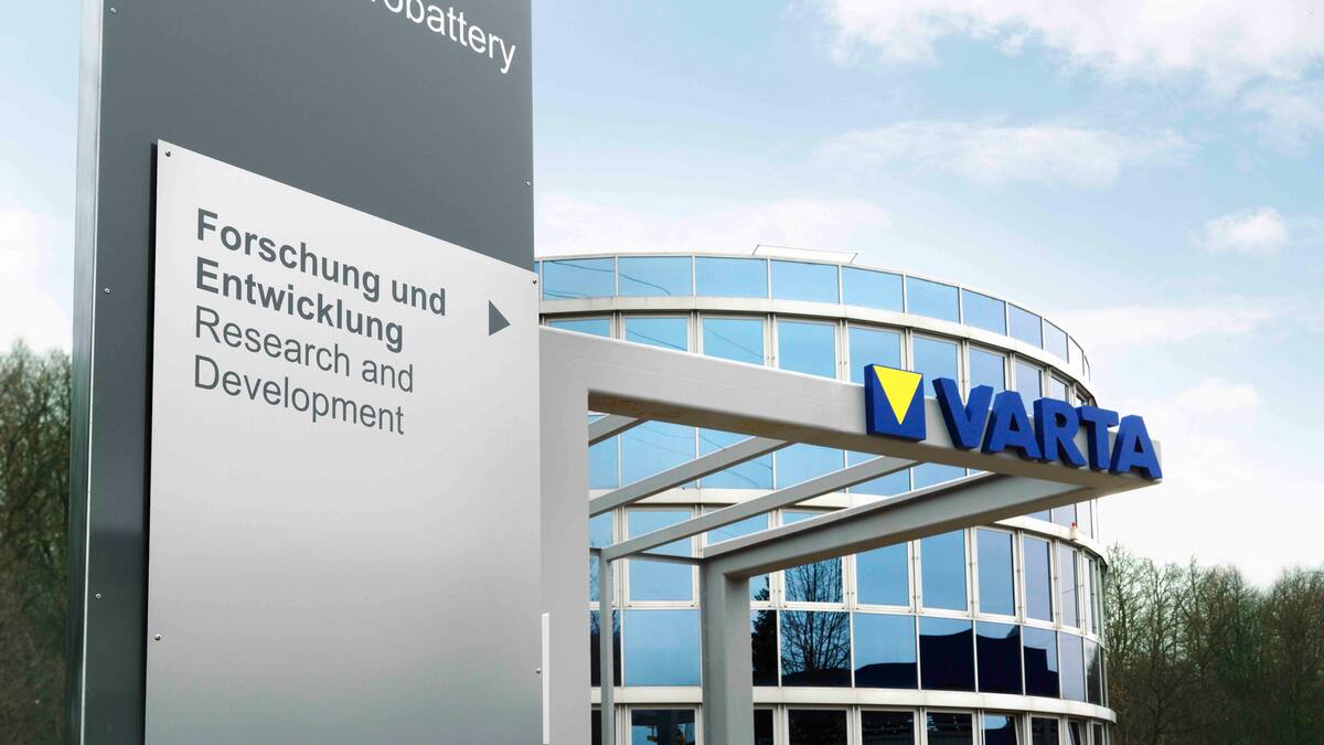 Europa-Aktien steigen - Schnäppchenjagd beflügelt Börsen-Verlierer des Vorjahrs