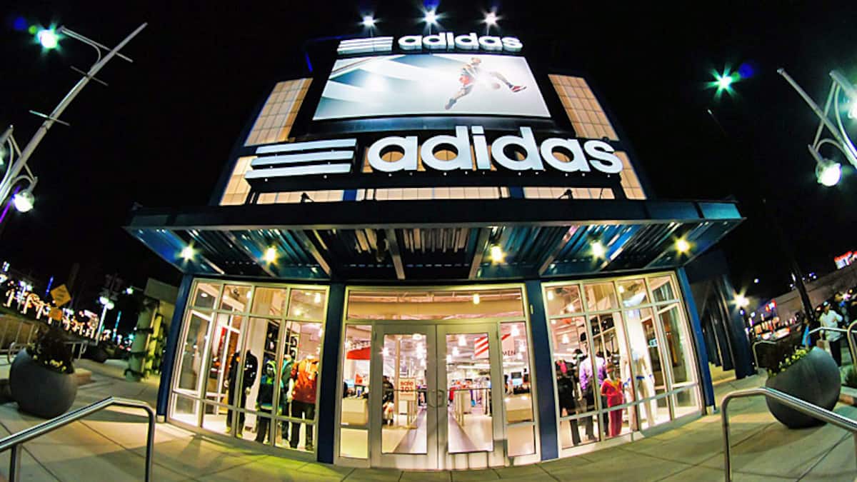 Adidas gibt Gewinn- und Umsatzwarnung aus: China und Rabattschlacht belasten