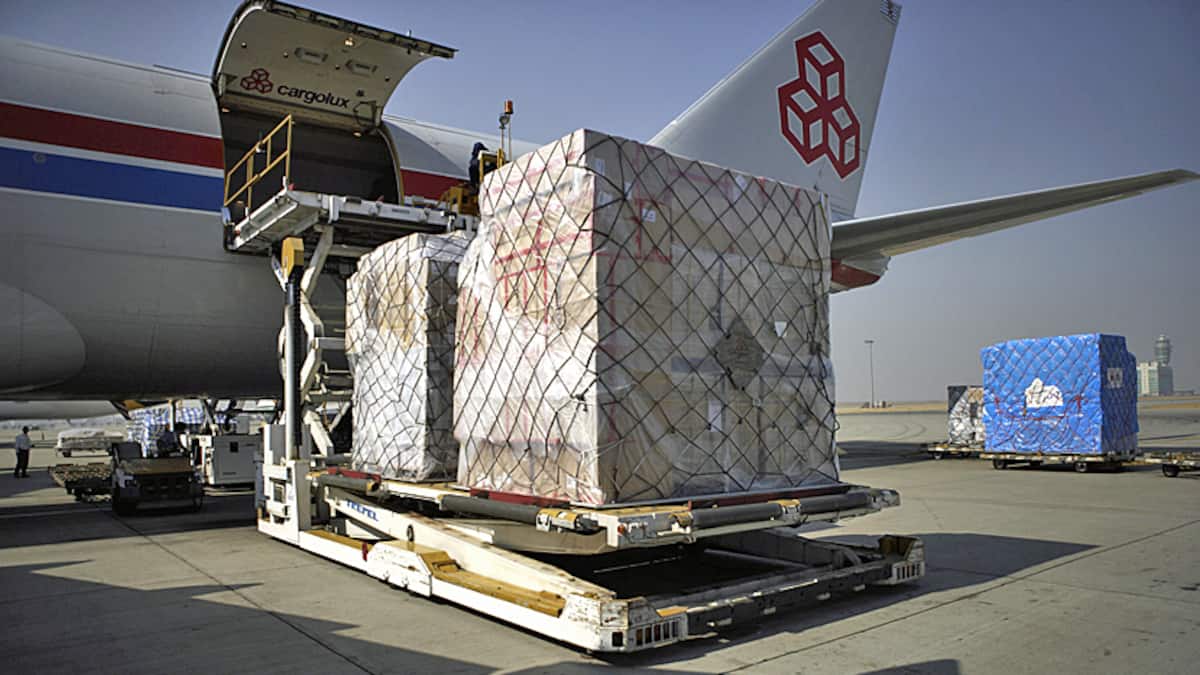 Börsenticker:  Schweizer Aktienmarkt beendet Wochenauftakt im Plus - 18 von 20 SMI-Titel schliessen in der Gewinnzone - Schwergewichte stützen - Kühne+Nagel als Tagesgewinnerin  am SMI - Ölpreise ziehen weiter an