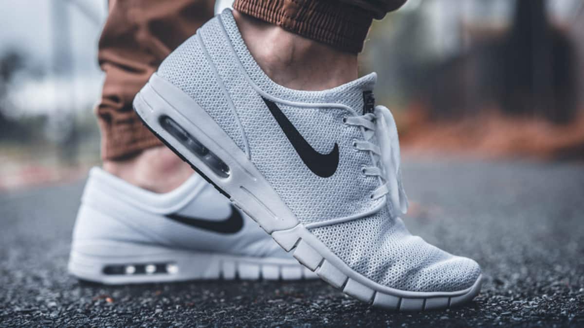 Einkaufstour von Apple-Chef Cook gibt Nike-Aktie Auftrieb