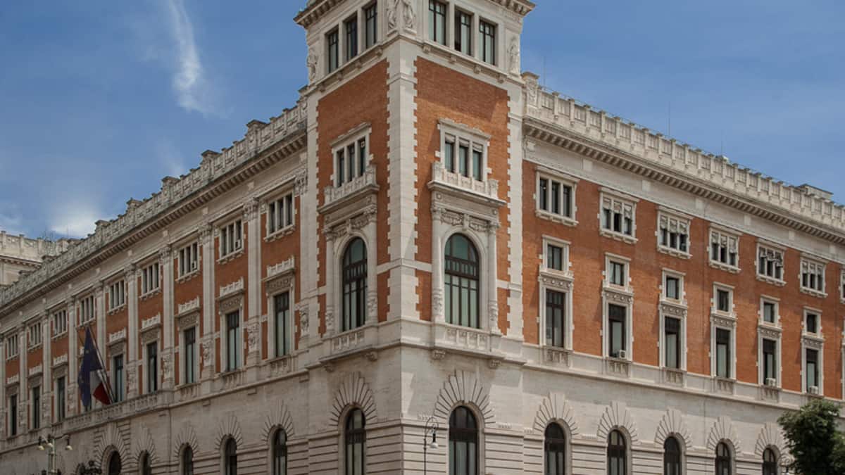 Italien lockert Aufsicht über öffentliche Ausgaben