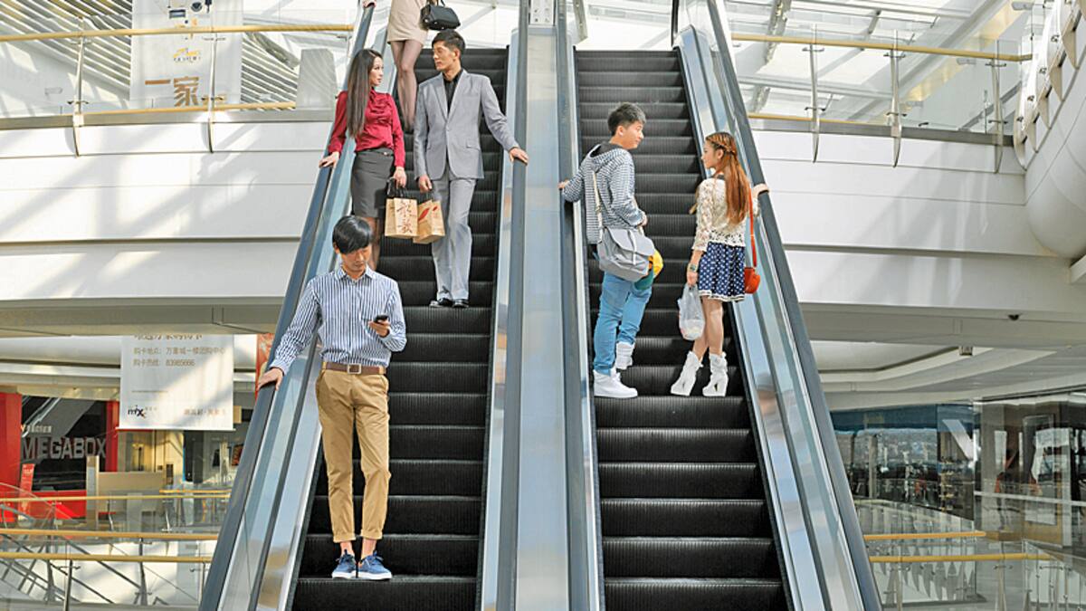 Börsen-Ticker: SMI tritt auf der Stelle - Anleger auf der Hut - Schindler-Aktie fährt in die Tiefe