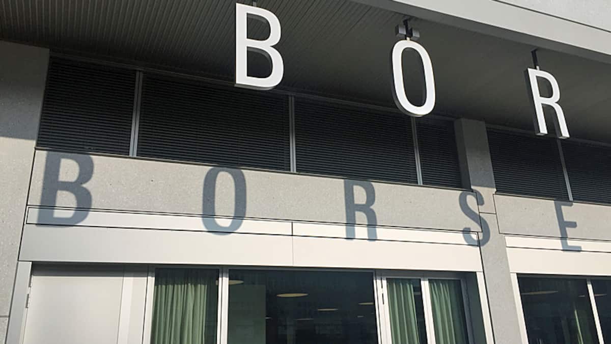 SMI hält Marke von 13'000 Punkten nicht ganz