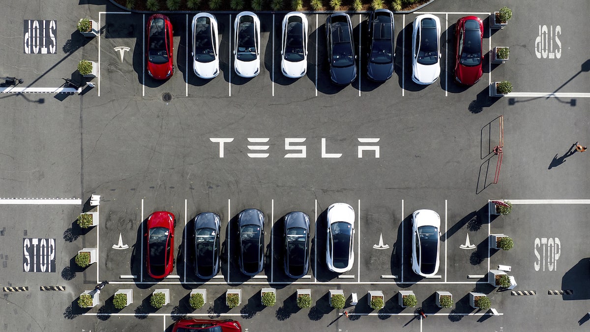 Tesla izgublja tržni delež v Evropi, upad prodaje ponekod drastičen