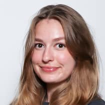 Nathalie Benn, RIngier