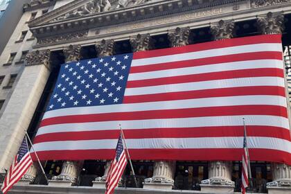 US-Volatilitätsindex hält sich in besorgniserregender Höhe Die Börse New York Stock Exchange an der Wall Street, USA.
