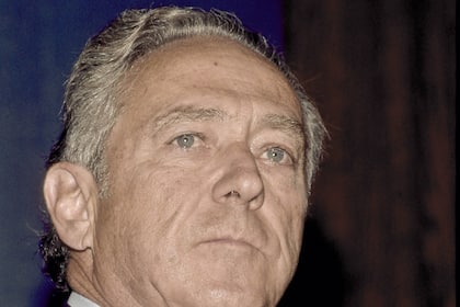 Ehrenpräsident Rainer E. Gut tritt bei der Credit Suisse unauffällig ab Rainer E. Gut während eines Aufenthaltes im National Press Club in Washington D.C. im Juni 1997.