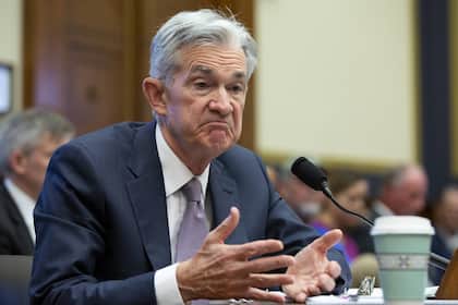 Langfristzinsen: Ökonom rechnet mit deutlichem Anstieg Der Vorsitzende der US-Notenbank, Jerome Powell, spricht vor dem Finanzausschuss des Repräsentantenhauses im Kapitol in Washington D.C., USA (2019).