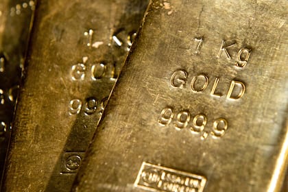 Mutig oder verrückt? Die 20'000-Dollar-Wette auf den Goldpreis bis Ende Jahr Goldbarren im Tresor des Goldhandels Pro Aurum in München.
