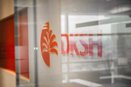 Mehrjahreshoch im Blick: Dieser Nebenwert ist nicht zu bremsen Das Logo von DKSH.