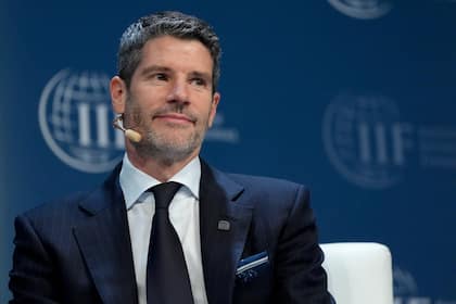 Julius Bär: Immer weniger Swissness auf den Top-Positionen Stefan Bollinger, CEO von Julius Bär, an einer Veranstaltung des IMF (2025).