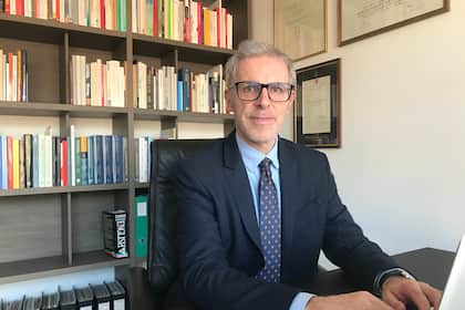 «Eine Blase beginnt immer mit 'Irrational Exuberance', also wenn Anleger übermässig und unbegründet an den Finanzmärkten in Begeisterung verfallen» Sergio Rossi ist Professor für Makroökonomie und monetäre Ökonomie an der Universität Fribourg.