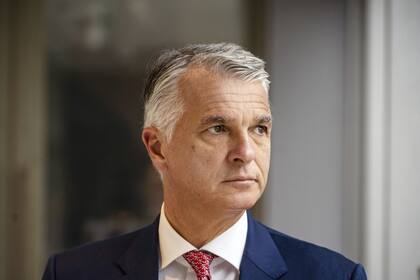 UBS-Aktien drehen ins Minus - Das sagen Analysten zum Quartalsresultat UBS-CEO Sergio Ermotti bei einem Auftritt in Peking im September 2023.