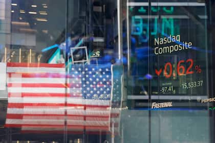 Ziehen Aktienanleger im grossen Stil Gelder aus den USA ab? Der Nasdaq Composite ist der grösste Aktienindex an der US-Börse NASDAQ.