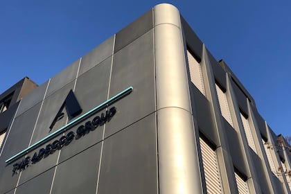 Deutsches Fiskalpaket: Diese Unternehmen profitieren am meisten Der Hauptsitz der Adecco-Gruppe an der Bellerivestrasse in Zürich.