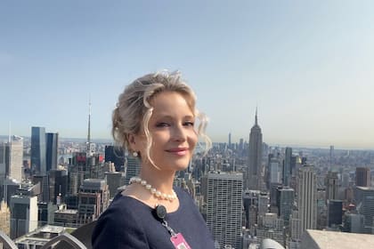 «Es sieht so aus, als wolle Trump das System zwecks Machtkonsolidierung an die Wand fahren» Beraterin und Buchautorin Sandra Navidi an ihrem Wohnort New York City.