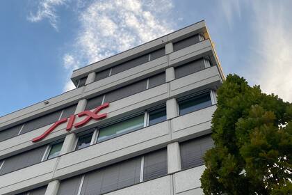 Börsen-Ticker: SMI schliesst im Minus - Nestlé verliert - ABB gibt nach - Sonova gesucht und Cosmo gesucht Sitz der Schweizer Börse SIX an der Pfingstweidstrasse in Zürich.