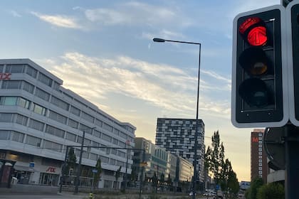 US-Bank stemmt sich bei Aktien gegen die gängige Meinung Ampel bei der Schweizer Börse SIX in Zürich steht auf Rot.