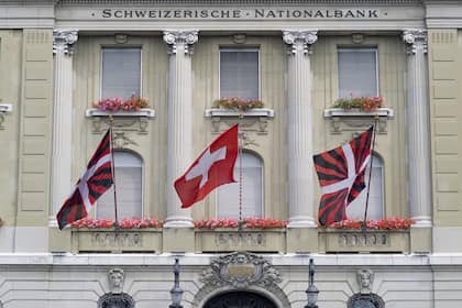 Zinsen: Geht die SNB schon in wenigen Wochen auf Null? Am Sitz der Nationalbank in Bern.