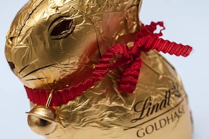 Was ist mit Lindt&Sprüngli los? Aktie fällt auf 14-Monats-Tief Der in Gold verpackte Schoggihase von Lindt & Sprüngli
