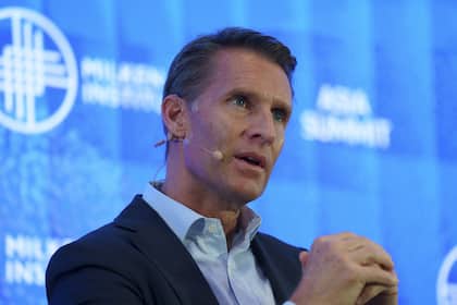 Aktien von Partners Group sacken nach Bekanntgabe von Halbjahreszahlen ab Steffen Meister, Verwaltungsratspräsident von Partners Group, bei einem Auftritt am Milken Institute Asia Summit in Singapur im September 2024.
