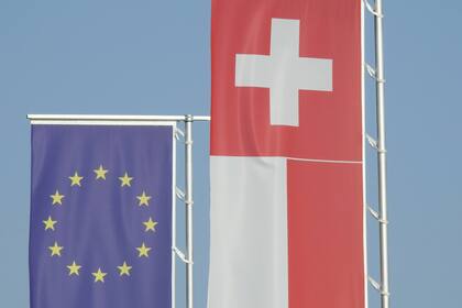 Credit Suisse dünnt europäische Aktien-Bestände aus Parnterschaft mit Problemen: Schweiz und EU.
