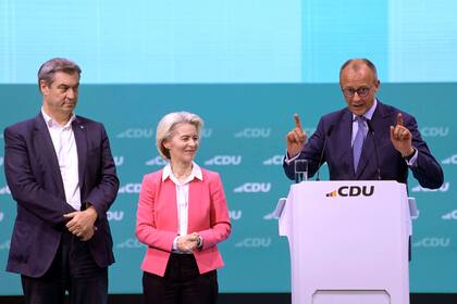 Deutsche Staatsanleihen: Waren Insider am Werk? Markus Söder, Ursula von der Leyen und Friedrich Merz beim 36. Parteitag der CDU.