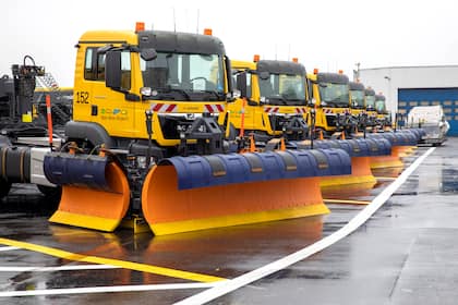 Dividendenjäger treiben den Aktienkurs von Aebi Schmidt Kehreinheiten von Aebi Schmidt am Flughafen Köln (2024).