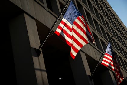 Mehr Erstanträge auf US-Arbeitslosenhilfe als erwartet Eine Flagge der USA.